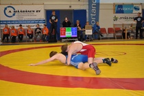 pun. Juho Ronkainen, sin. Jesse Mäenpää